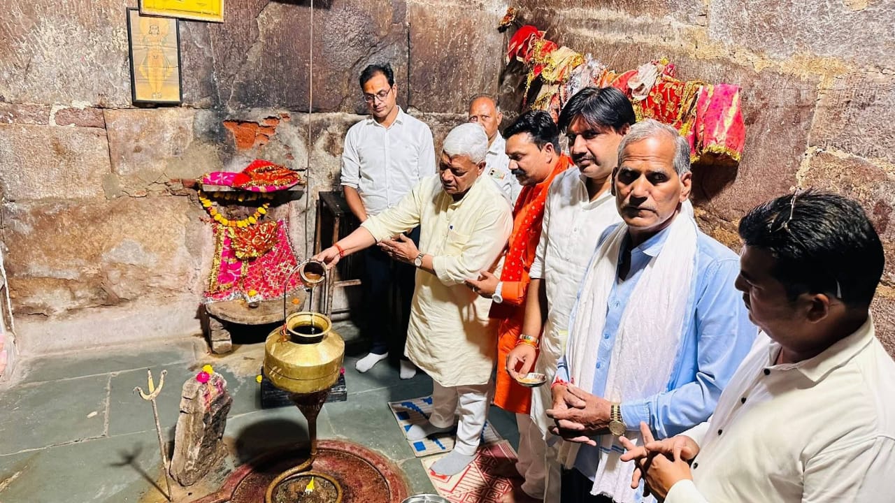 सांसद दामोदर अग्रवाल का बिजौलिया दौरा, मंदाकिनी महादेव मंदिर के संरक्षण एवं विकास का आश्वाशन, बिजौलिया को नई रेलवे कनेक्टिविटी से जोड़ने की रेल मंत्री से करेंगे पहल