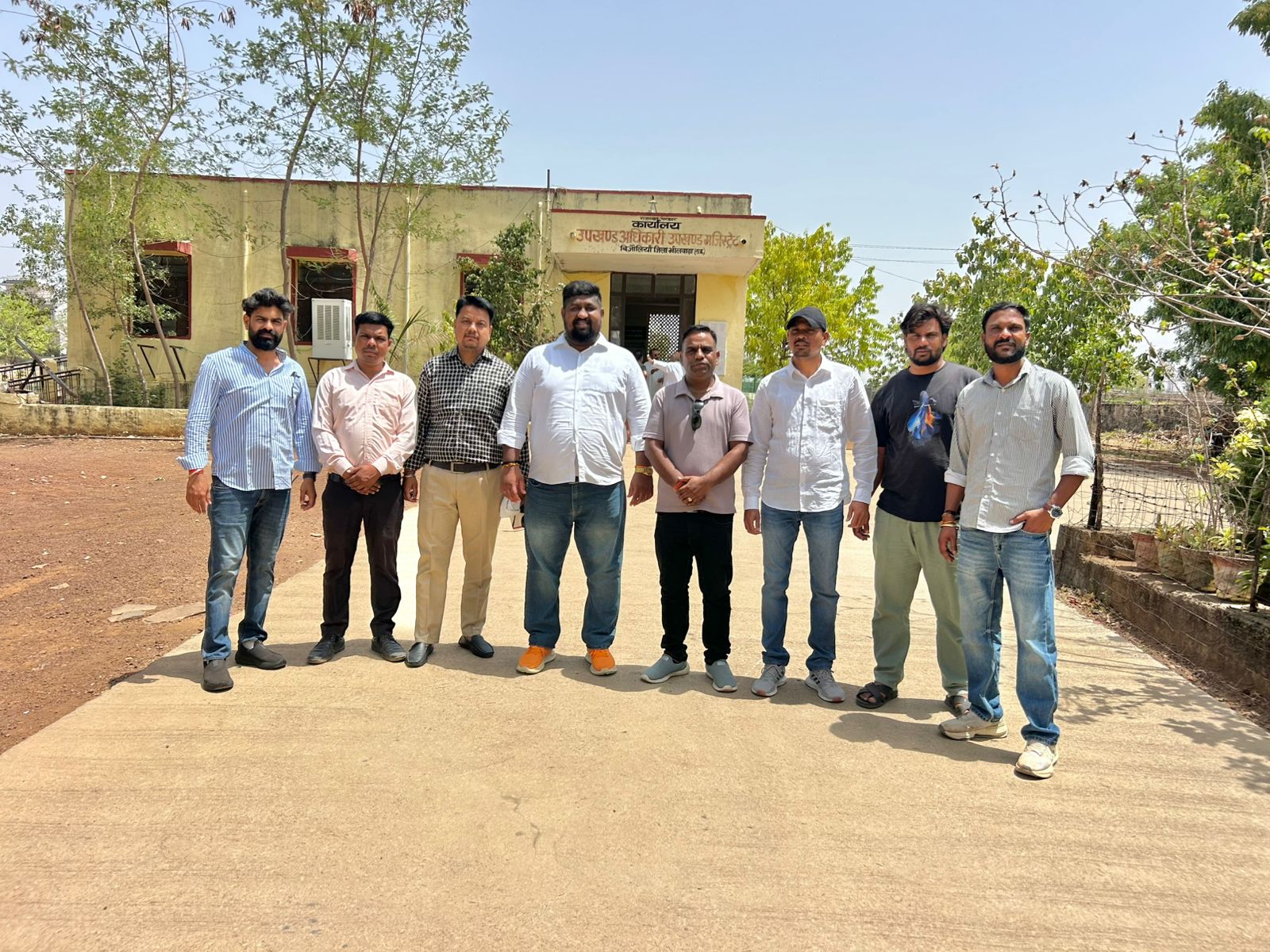 देश में बढ़ती महंगाई के खिलाफ कांग्रेस का प्रदर्शन, बढ़ती कीमतों में राहत प्रदान करने को लेकर राष्ट्रपति के नाम सौंपा ज्ञापन